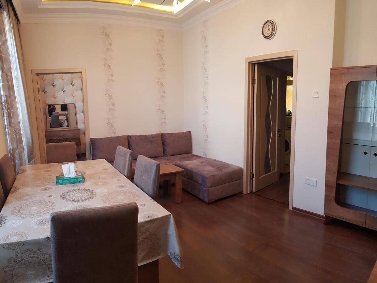 Central Baku Luxury Apartment On Nizami Street Exterior foto